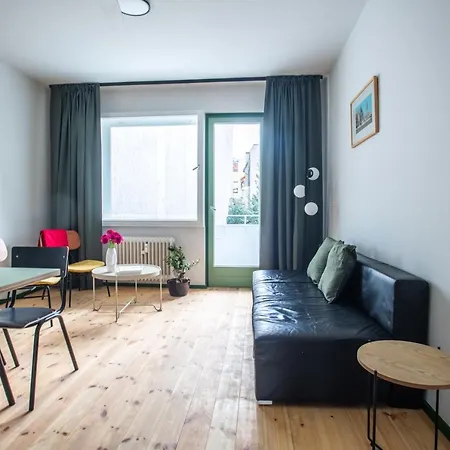 Flattering - Apart Otel *