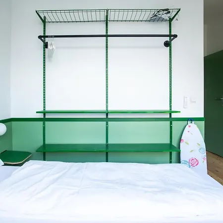 Flattering - Aparthotel