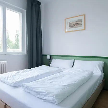Flattering - Aparthotel *