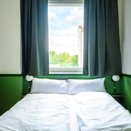 Flattering - Aparthotel