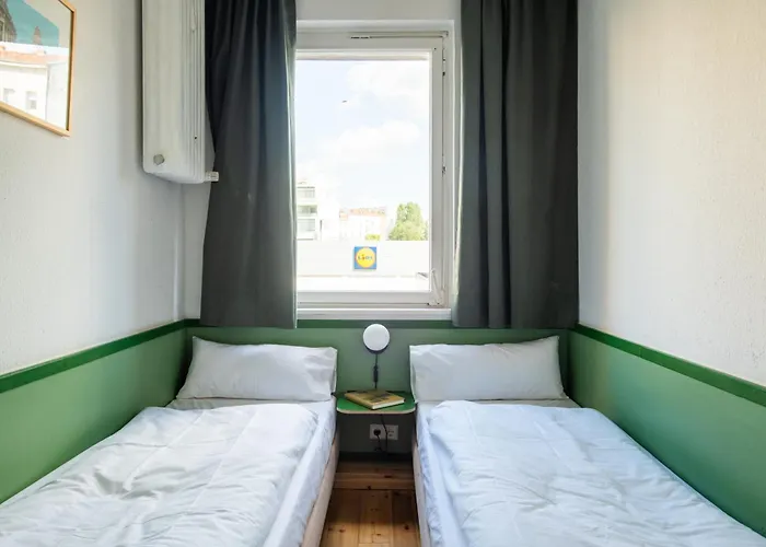 Apart-hotel Flattering -